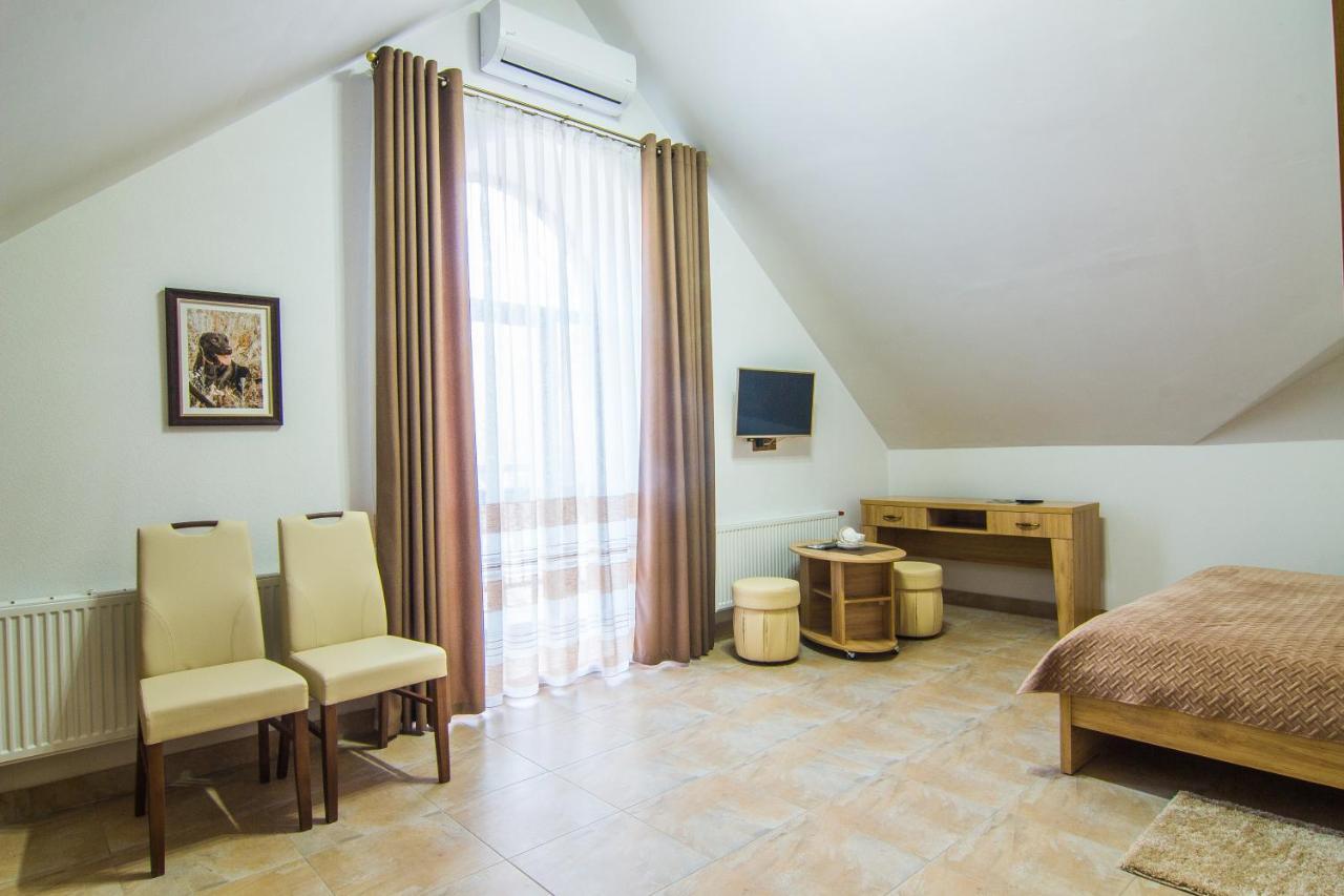 Мисливець В Комплексі "Сокіл" Hotel Susk Buitenkant foto